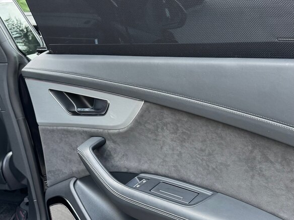 2021 Audi Q8 55 TFSI I (4M), чёрный, 8888000 рублей - вид 20