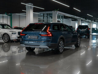 2020 Volvo V90 Cross Country I Рестайлинг, синий, 4700000 рублей, вид 5