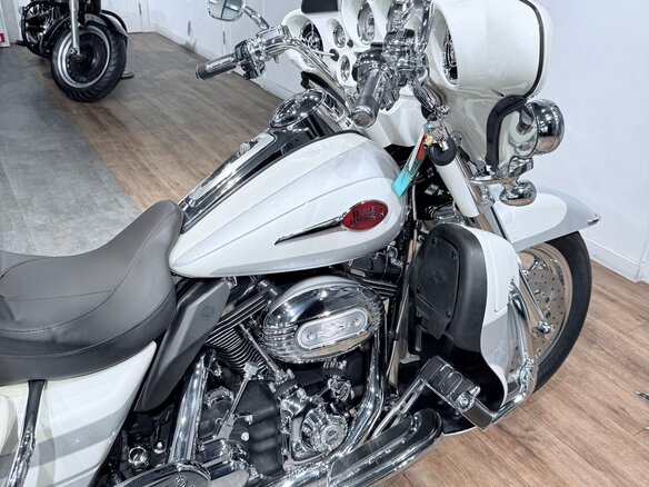 2008 Harley-Davidson Electra Glide, белый, 1199000 рублей - вид 12