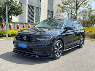 2024 Volkswagen Tiguan Allspace II Рестайлинг, чёрный, 4150000 рублей, вид 1