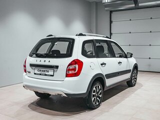 2026 Lada (ВАЗ) Granta Cross I Рестайлинг, белый, 1226000 рублей, вид 4