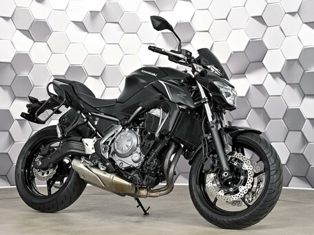 2018 Kawasaki Z 650, чёрный, 675000 рублей, вид 1