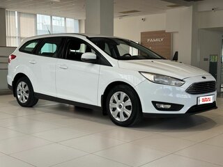 2015 Ford Focus III Рестайлинг, белый, 799000 рублей, вид 3