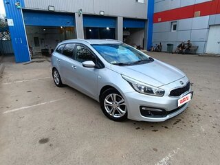 2017 Kia Ceed II Рестайлинг, серебристый, 1400000 рублей, вид 2