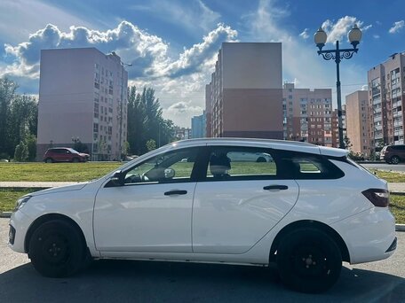 2024 Lada (ВАЗ) Vesta SW I Рестайлинг (NG), белый, 1100000 рублей, вид 3