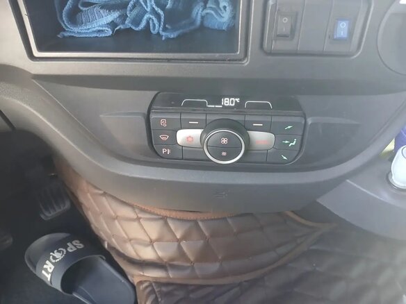 2019 DAF XF, синий, 5400000 рублей - вид 9
