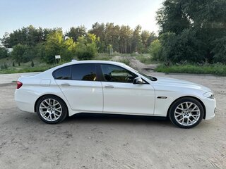 2012 BMW 5 серии 528i xDrive VI (F10/F11/F07), белый, 1800000 рублей, вид 4