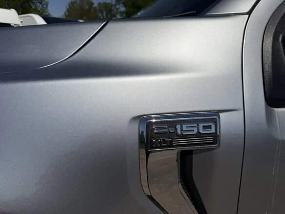 2024 Ford F-150 Lobo XIV Рестайлинг, серебристый - вид 5