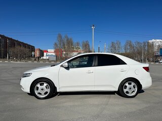 2011 Kia Cerato 6-speed II, белый, 760000 рублей, вид 5