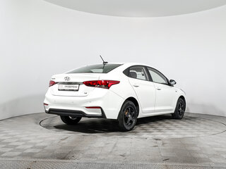2017 Hyundai Solaris II, белый, 1078000 рублей, вид 5