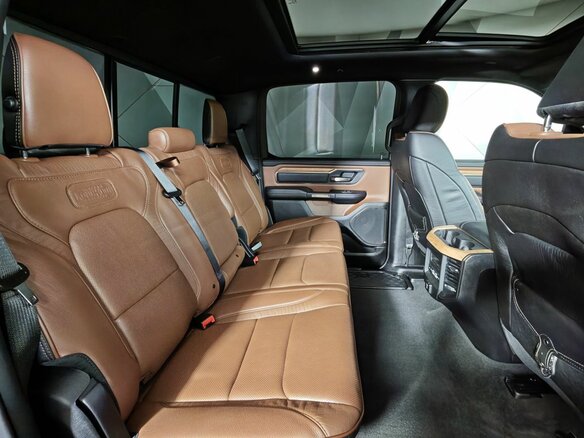 2023 Ram 1500 Crew Cab V, чёрный, 8351000 рублей - вид 15