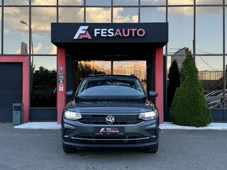 2020 Volkswagen Tiguan II Рестайлинг, серый, 2680000 рублей, вид 3
