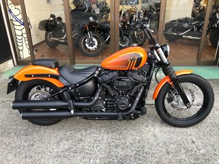 2021 Harley-Davidson Street Bob, оранжевый, 1571000 рублей, вид 1
