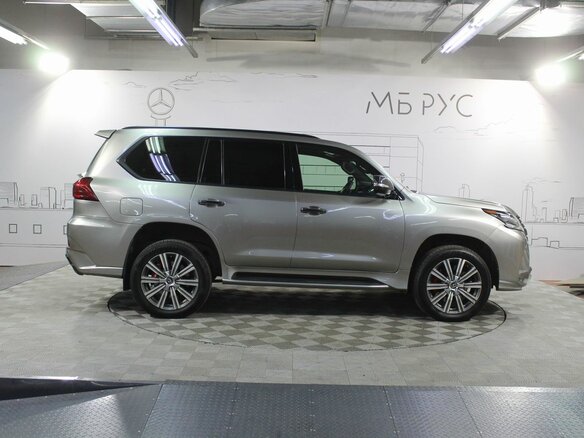 2016 Lexus LX 570 III Рестайлинг 2, серый, 5850000 рублей - вид 6