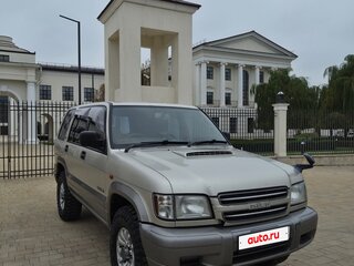 2000 Isuzu Bighorn II, золотистый, 900000 рублей, вид 3