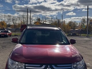 2013 Mitsubishi Outlander III, красный, 1300000 рублей, вид 2