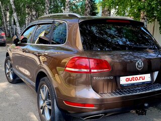 2013 Volkswagen Touareg II, коричневый, 2350000 рублей, вид 4