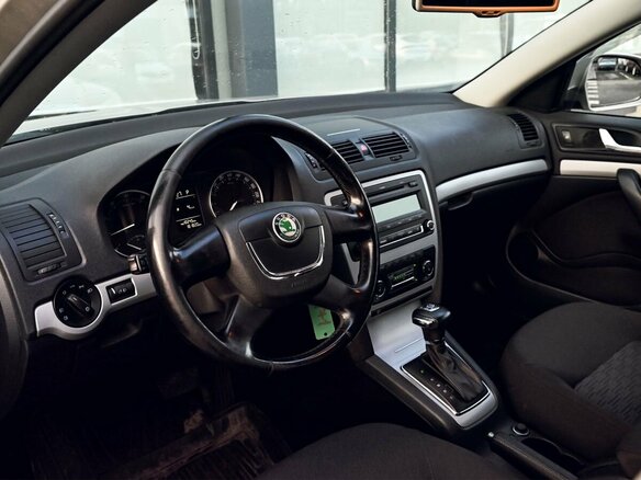 2012 Skoda Octavia II (A5) Рестайлинг, серый, 859000 рублей - вид 12