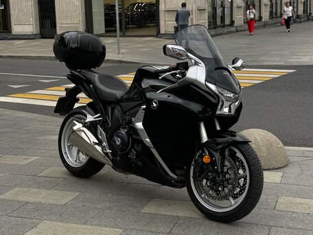 2013 Honda VFR 1200, чёрный, 899000 рублей, вид 1