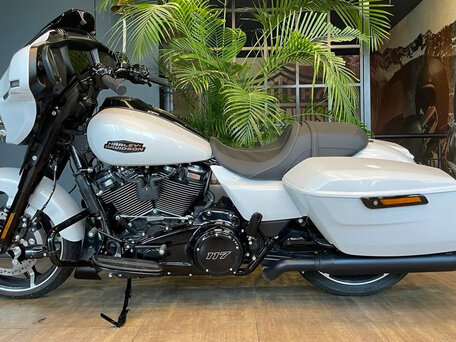 2024 Harley-Davidson Street Glide, белый, 3400000 рублей, вид 4