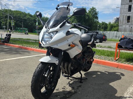 2012 Yamaha XJ6 (FZ6R), белый, 479000 рублей, вид 1