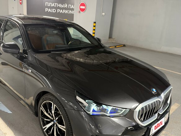2023 BMW 5 серии 530i xDrive VIII (G60/G61/G68), серый, 7300000 рублей - вид 10