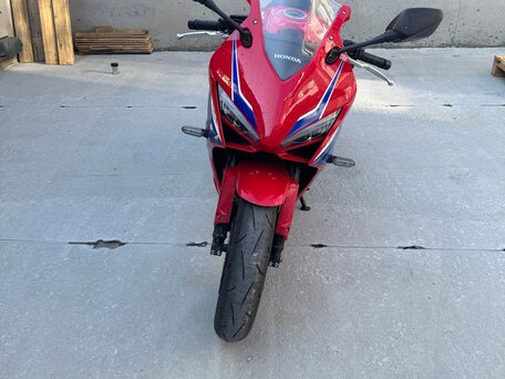 2025 Honda CBR 650R, красный, 1120000 рублей, вид 1