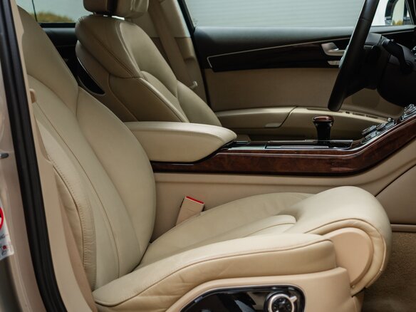 2011 Audi A8 III (D4), бежевый, 1700000 рублей - вид 12
