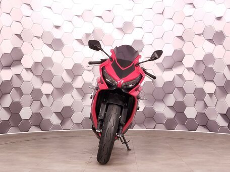 2023 Honda CBR 650R, красный, 999000 рублей, вид 5