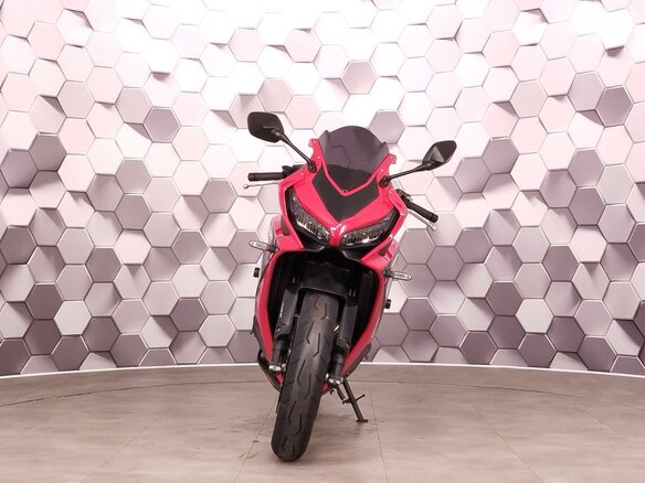 2023 Honda CBR 650R, красный, 999000 рублей - вид 4