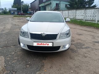 2013 Skoda Octavia II (A5) Рестайлинг, белый, 950000 рублей, вид 1
