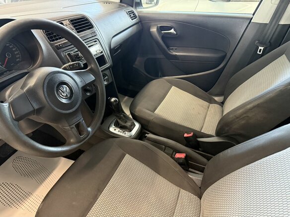 2012 Volkswagen Polo V, серебристый, 315000 рублей - вид 6