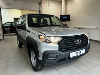 2026 Lada (ВАЗ) Niva Travel I Рестайлинг, серебристый, 1424609 рублей, вид 3