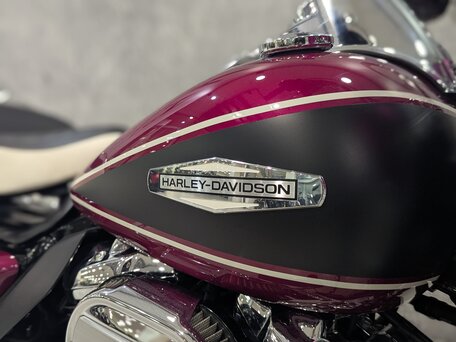 2023 Harley-Davidson Electra Glide, розовый, 3780000 рублей, вид 4