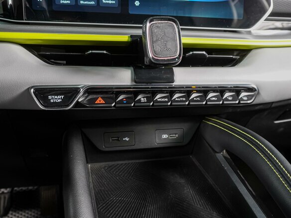 2024 Geely Coolray (Binyue Cool) I Рестайлинг, белый, 2049000 рублей - вид 12