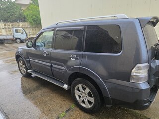 2008 Mitsubishi Pajero IV, серый, 900000 рублей, вид 2