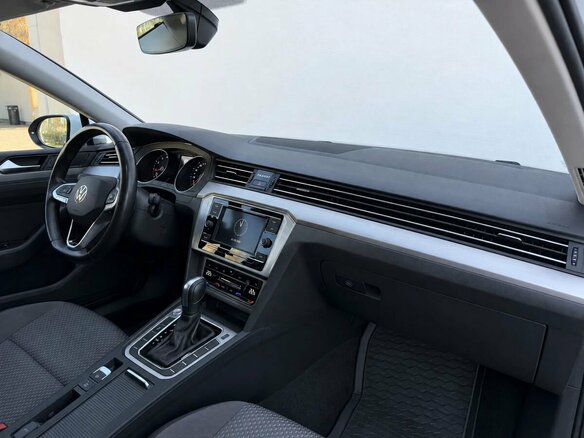 2021 Volkswagen Passat B8 Рестайлинг, белый, 2390000 рублей - вид 9