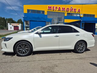 2017 Toyota Camry VII (XV50) Рестайлинг 2, белый, 2350000 рублей, вид 5