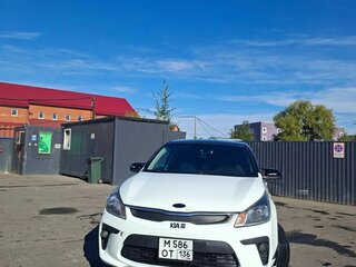 2017 Kia Rio IV, белый, 750000 рублей, вид 2