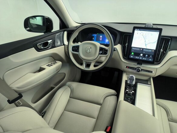 2026 Volvo XC60 II Рестайлинг 2, серый, 8600000 рублей - вид 19