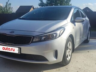 2019 Kia Cerato III Рестайлинг (Classic), серебристый, 1800000 рублей, вид 3
