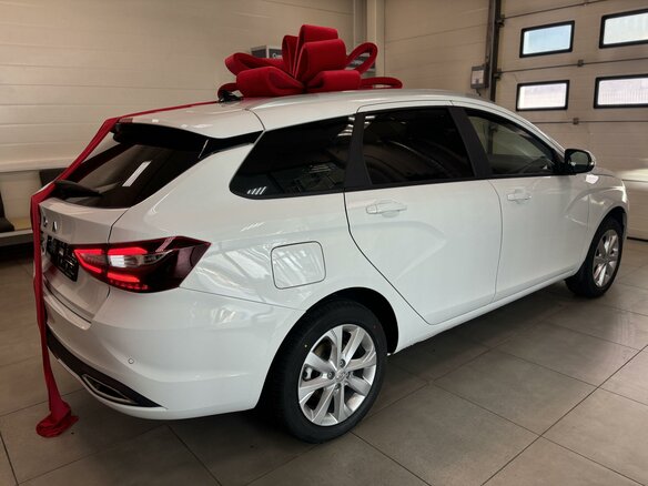 2026 Lada (ВАЗ) Vesta SW I Рестайлинг (NG), белый - вид 3