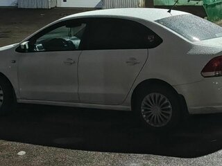 2014 Volkswagen Polo V, белый, 620000 рублей, вид 3