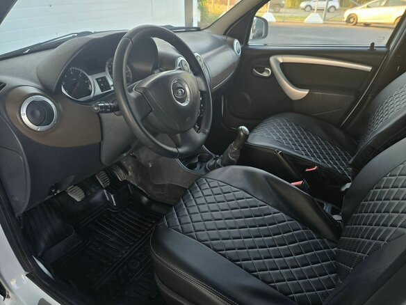 2014 Lada (ВАЗ) Largus I, белый - вид 17
