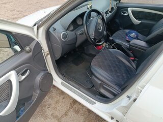 2011 Renault Logan I Рестайлинг, белый, 385000 рублей, вид 4