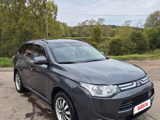 2013 Mitsubishi Outlander III, серый, 1450000 рублей, вид 3
