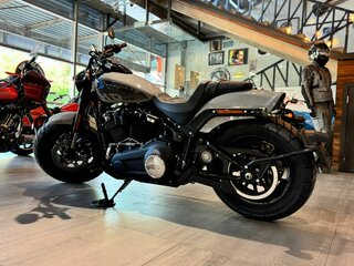 2024 Harley-Davidson Fat Bob, серый, 3250000 рублей, вид 5