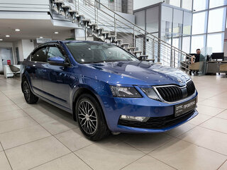 2018 Skoda Octavia III (A7) Рестайлинг, синий, 1320000 рублей, вид 3