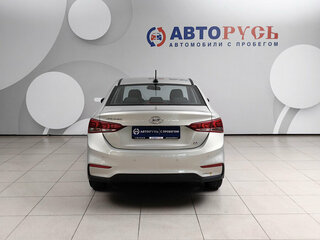 2019 Hyundai Solaris II, серебристый, 968000 рублей, вид 4