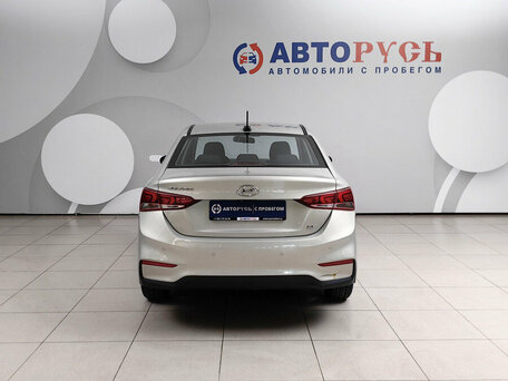 2019 Hyundai Solaris II, серебристый, 968000 рублей, вид 4